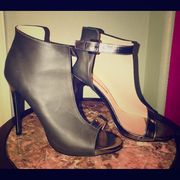 Ankle Booties - Picture 1 of 3